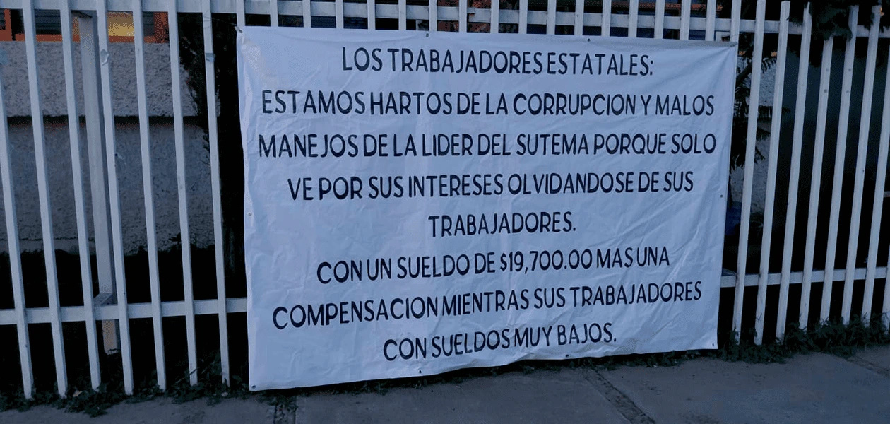 Tiene sueldo de 19,700 pesos y compensación adicional de 12 mil pesos, denuncian.