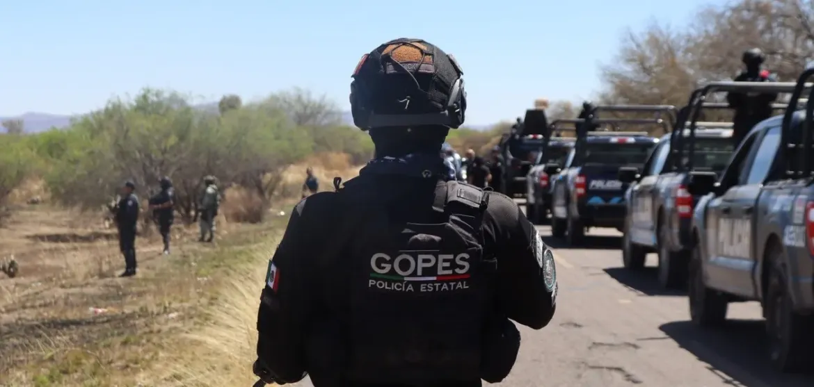 La Policía Estatal, con Gopes y Cibernética, realizan labores de vigilancia permanentes tanto en fronteras como por las zonas de oleoductos para prevenir este tipo de delitos.