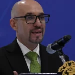 Octavio de la Torre explicó que no solamente se trata de poner un a silla, sino que más bien de las causas activas, que son 15 minutos de descanso por cada tres horas.