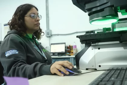 Este crecimiento mensual del 2.7% respecto a marzo estuvo impulsado principalmente por el dinamismo en el sector de la construcción.