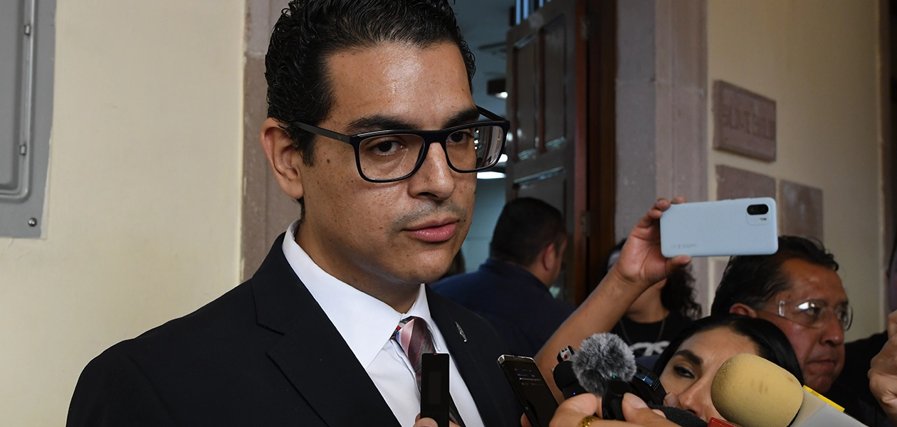 Juez habría otorgado una suspensión