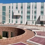 La intervención requirió personal altamente capacitado en cirugía cardiotorácica, cardiología, medicina intensiva, perfusionismo y enfermería especializada.