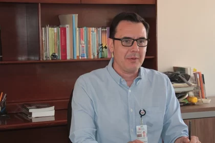 Es un analgésico potente que se aplica en cirugías de mamíferos muy grandes