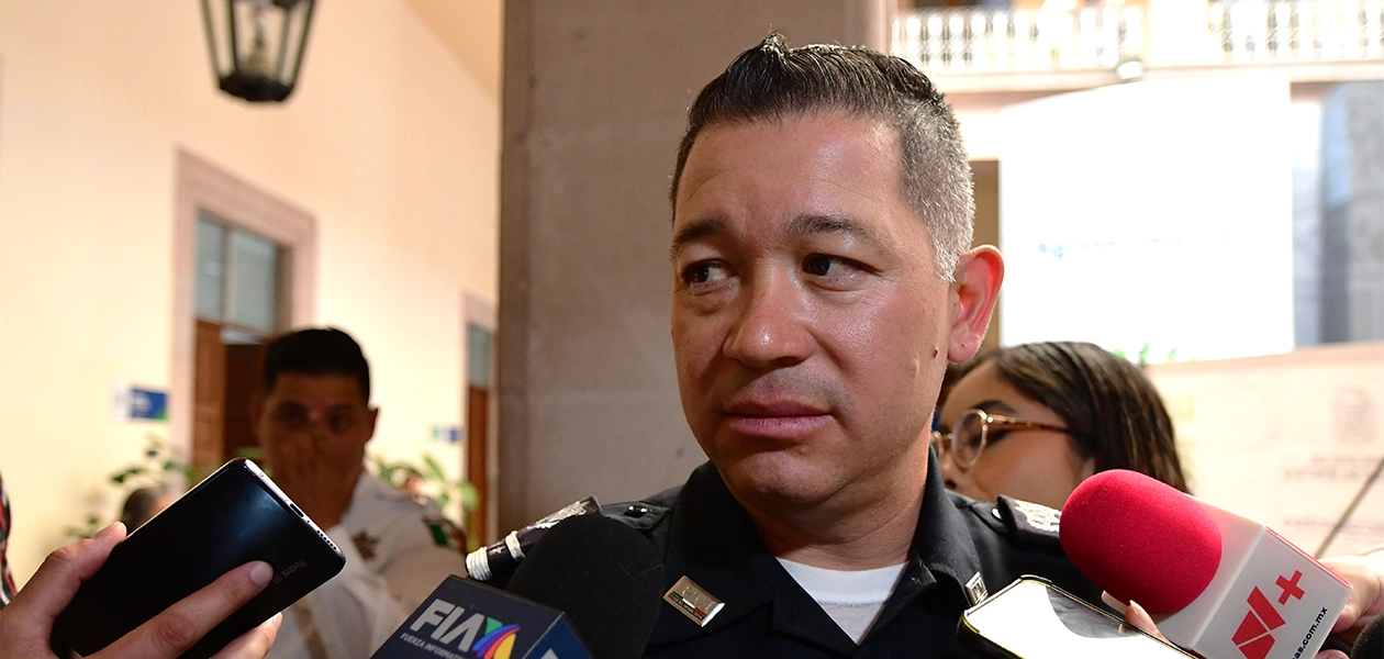 Actualmente son dos unidades las que se encuentran resguardando el lugar, realizando además cierres parciales de las calles Potreros hasta Monte Everest y Monte Everest hasta Colosio