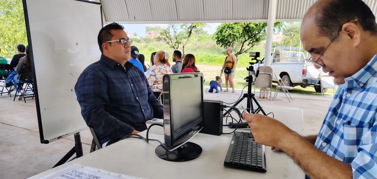 Unidad Móvil de Expedición de Licencias de la Secretaría de Seguridad Pública del Estado