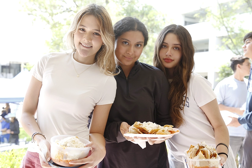 No faltaron los tradicionales Chilaquiles Tec.