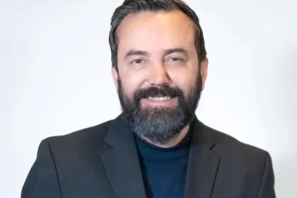 “Te veo en Washington”, reta a analista y empresario que difundió tal rumor