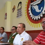 “Aquí lo estamos enrareciendo desafortunadamente, con ese tipo de situaciones que se están dando por la pelea de los contratos colectivos de trabajo”, dijo el líder ctemista.