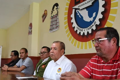 “Aquí lo estamos enrareciendo desafortunadamente, con ese tipo de situaciones que se están dando por la pelea de los contratos colectivos de trabajo”, dijo el líder ctemista.