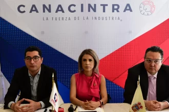 “Los industriales vivimos todos los días la realidad de la planta de la cadena de suministro y de los mercados, generamos empleo, innnovación y valor, lo hacemos”.