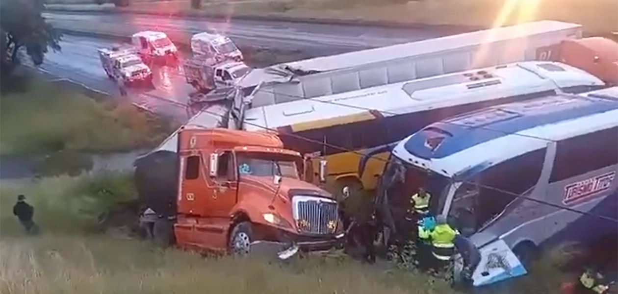 Carambola en la 45 norte a la altura de San Pancho, deja al menos 3 lesionados de gravedad. Foto JLMNoticias captura de pantalla