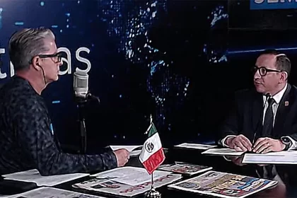 El diputado Max Ramírez ha presentado 89 iniciativas ante el Congreso, aquí en entrevista con el periodista José Luis Morales. Foto JLMNoticias Captura de pantalla