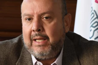 El dirigente de la ACOCEN señaló que desde un principio los comerciantes de la calle 5 de mayo señaló no estar de acuerdo con el cambio de circulación y apuntó que actualmente no se cuenta con el mismo flujo y las ventas han caído de manera dramática en un 40%.