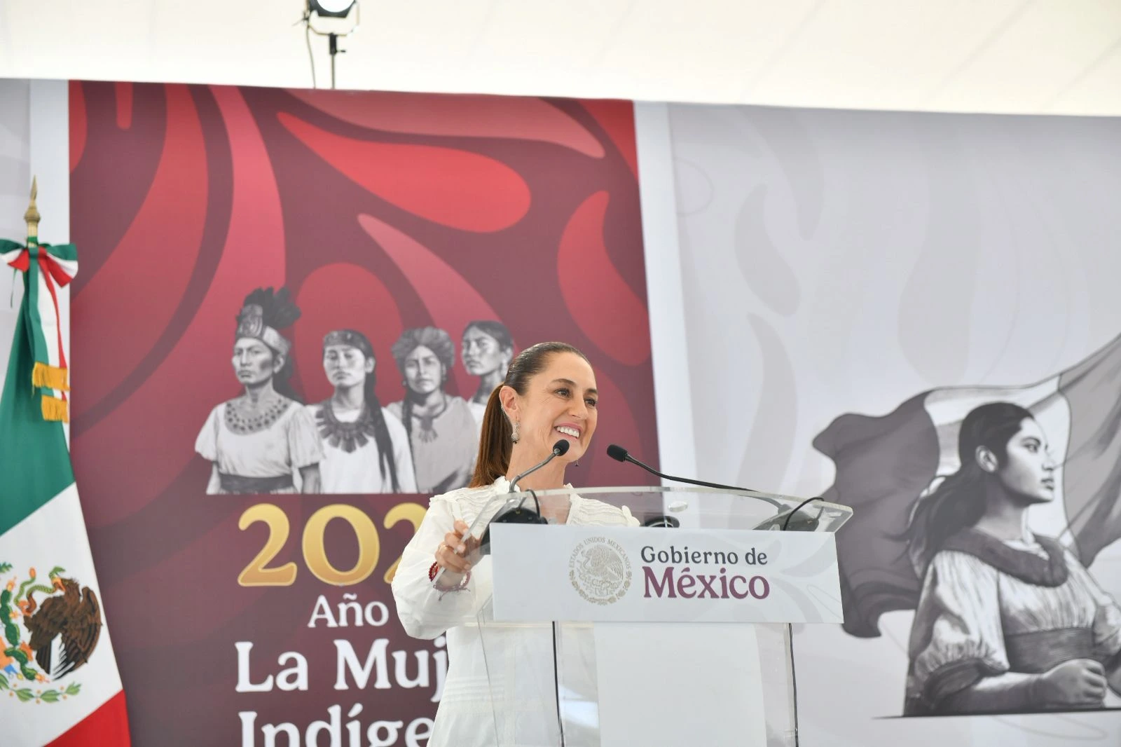La presidenta de Mexico Claudia Sheinbaum Pardo durante su mensaje hacia el pueblo hidrocalido. Foto Gobierno del Estado