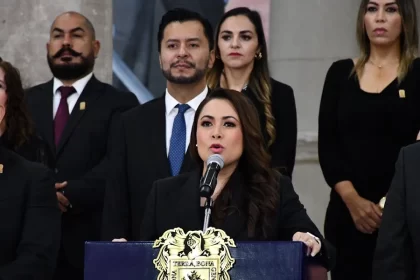 “Diputadas y diputados, he instruido a cada una y cada uno de los titulares de las dependencias y entidades del Gobierno del Estado para que atiendan de manera oportuna cualquier requerimiento o convocatoria de su parte. Para nosotros, la rendición de cuentas, además de ser una obligación constitucional, es una práctica democrática que fortalece a toda la sociedad”