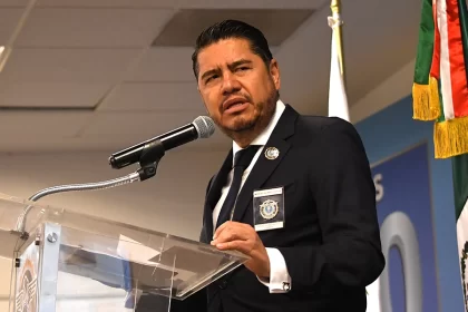 “Comenzamos a tener toda esta narrativa en donde nos declaran que venían haciendo bromas junto con otras cuatro personas, el hijo del dueño del vehículo”.