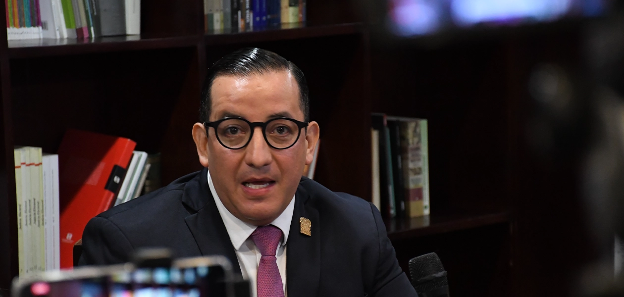 “Estamos trabajando en varios planteles, impactando de manera positiva tanto a los estudiantes, como a los maestros y sobre todo a los padres de familia, que luego son quiénes se cierran a la información”