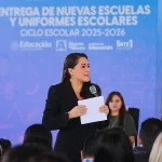 Como nunca en la historia hemos hecho escuelas en esta administración. Hace un año estuvimos en la primaria y nos hicieron la petición de que necesitaban una secundaria y los escuchamos