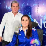 Tocante a irse a una embajada al término de su gestión, dijo que hay diferentes tipos de políticos, los que quieren servir y los que entregan su dignidad.