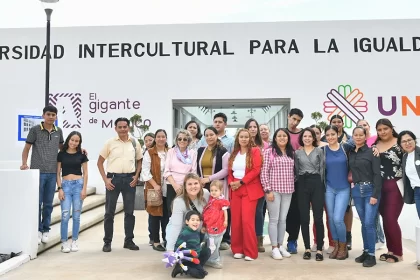 Durante el acto inaugural, la gobernadora agradeció a Fernando Camarena por la donación del terreno, gesto que también tuvo su familia con el terreno donde hoy se ubica el Bachuaa, en Rincón de Romos. 