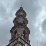 Repica las campanas cada 15 minutos, lo que consideran excesivo