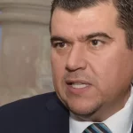 Manifestó que el tema de los servicios públicos son más importantes que una fiesta que sólo dura 15 días, por ejemplo comprar compactadores de basura o la seguridad.