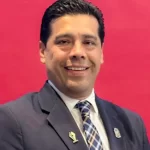 Se invierten recursos por más de 7.7 millones de pesos del FAISMUN en la colocación de pavimento hidráulico y carpeta asfáltica.