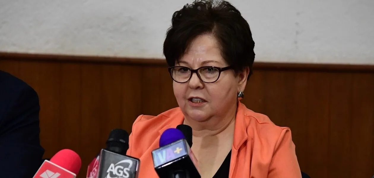 En este sentido la dirigente de la CANACO dijo que el problema del robo puede ser por la pérdida de valores, “ahora es muy triste, pero no hay respeto y la gente prefiere robar que ir a trabajar”.