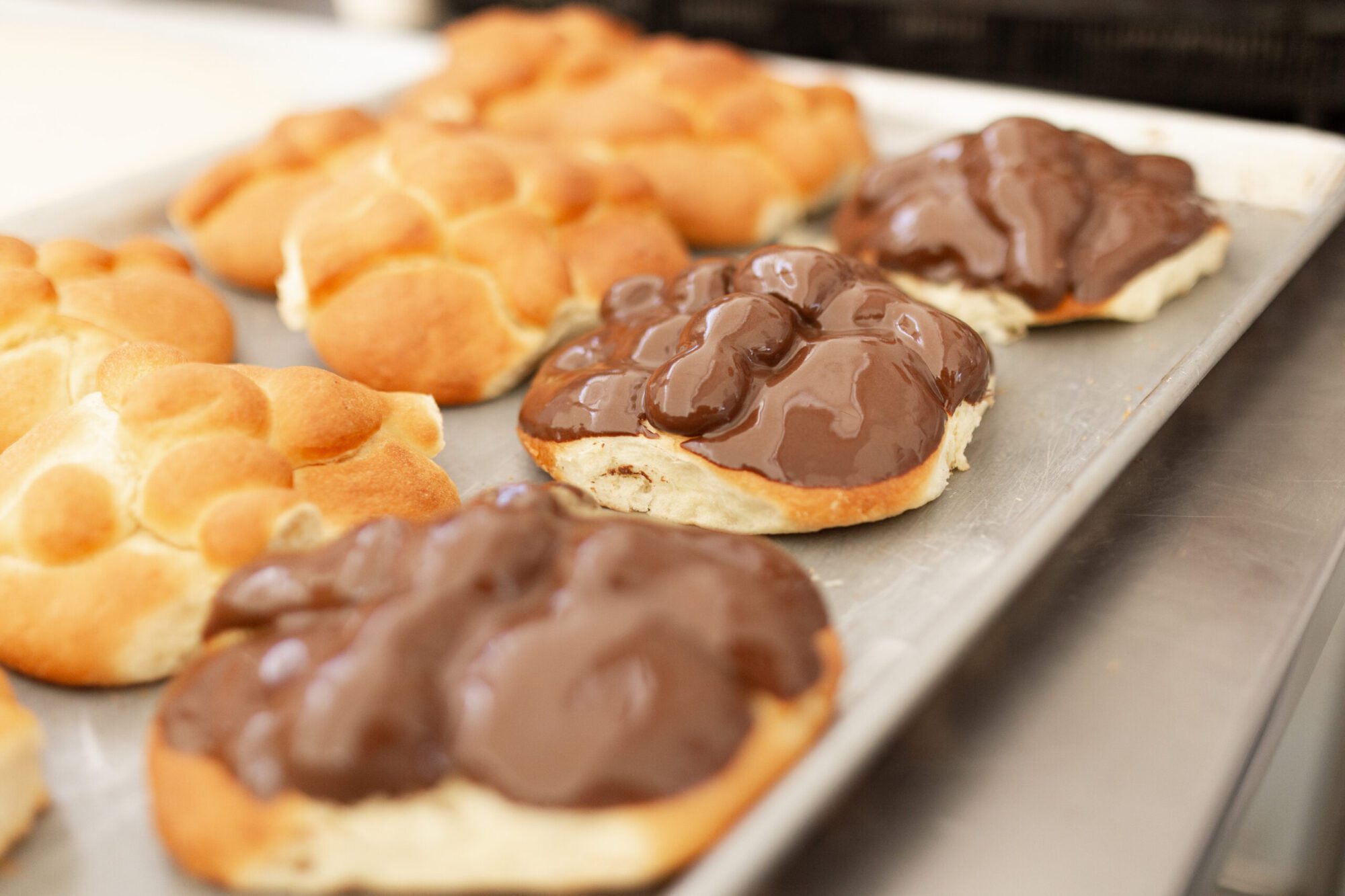 Pan de muerto con cobertura 2