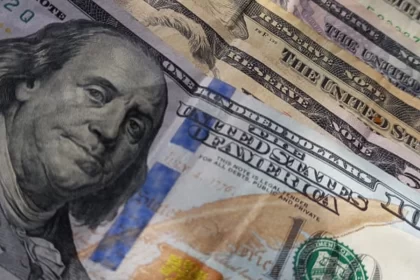 Luego de darse a conocer por parte del Banco de México que el arribo de remesas a nuestro país habría disminuido en un 8.3 por ciento, ha quedado de manifiesto que en la Entidad igualmente los recursos enviados por los paisanos han ido a la baja, aunque no en la magnitud que se registra a nivel país, pues la caída aquí ha sido del 1.08 por ciento.