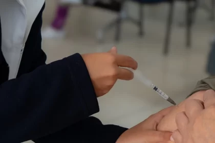 Los niños que no cuenten con la vacuna deben ser vacunados: Galaviz