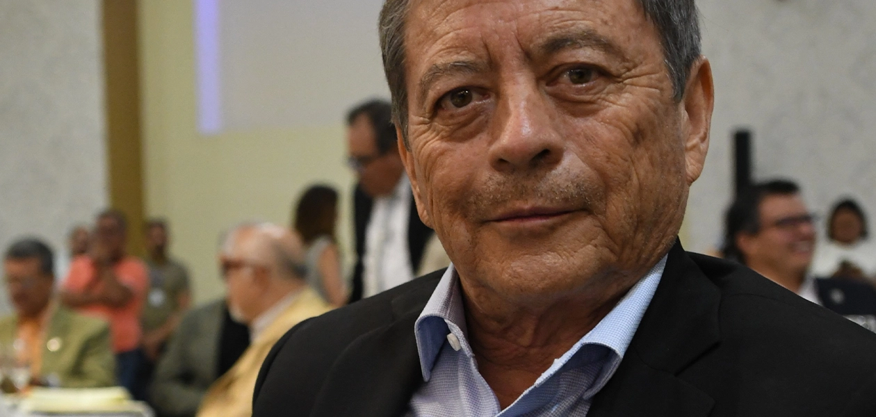 “Estoy alineado y a lo que indique la gobernadora”