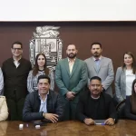 Leo Montañez, firmó un convenio de colaboración con Braulio Paredes Martínez, director estatal del CONALEP Aguascalientes.