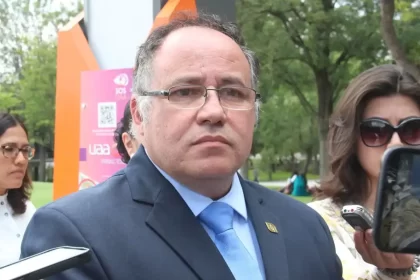 El candidato a la Rectoría de la UAA, Juan José Shaadi Rodríguez