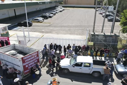 Accedieron al tope de 70 mil litros diarios, pero su producción está en peligro ante la falta de algo concreto por parte de Liconsa, pues no saben si el 29 ya no les comprarán y requieren una respuesta para saber qué decisiones tomar.