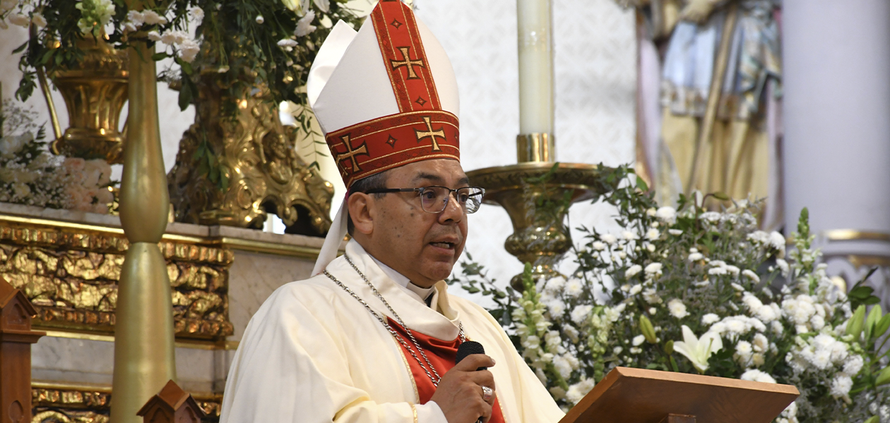 Llama Obispo a orar por bloqueo de transportistas