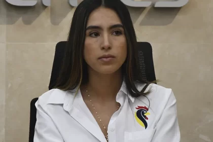 “No creo que fuera el tiempo correcto de publicarlo, se hubiera preferido que se publicara antes de las elecciones, pero así fue el tema y el caso es que estén informados y que los estudiantes sepan qué leyes los rigen”.