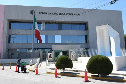 Los trabajadores del PJF manifestaron su protesta sin realizar sus labores habituales, pero sin abandonar su lugar de trabajo.