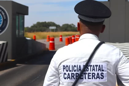 Policía Estatal de Carreteras cuenta con tecnología de punta y personal operativo altamente capacitado para brindar auxilio y orientación a quienes circulan por las carreteras del Estado.