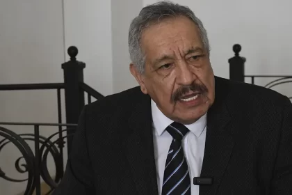 Hay aquí escuelas preparatorias, e incluso universidades, que están en una casa y la Asociación se pregunta qué está haciendo el IEA