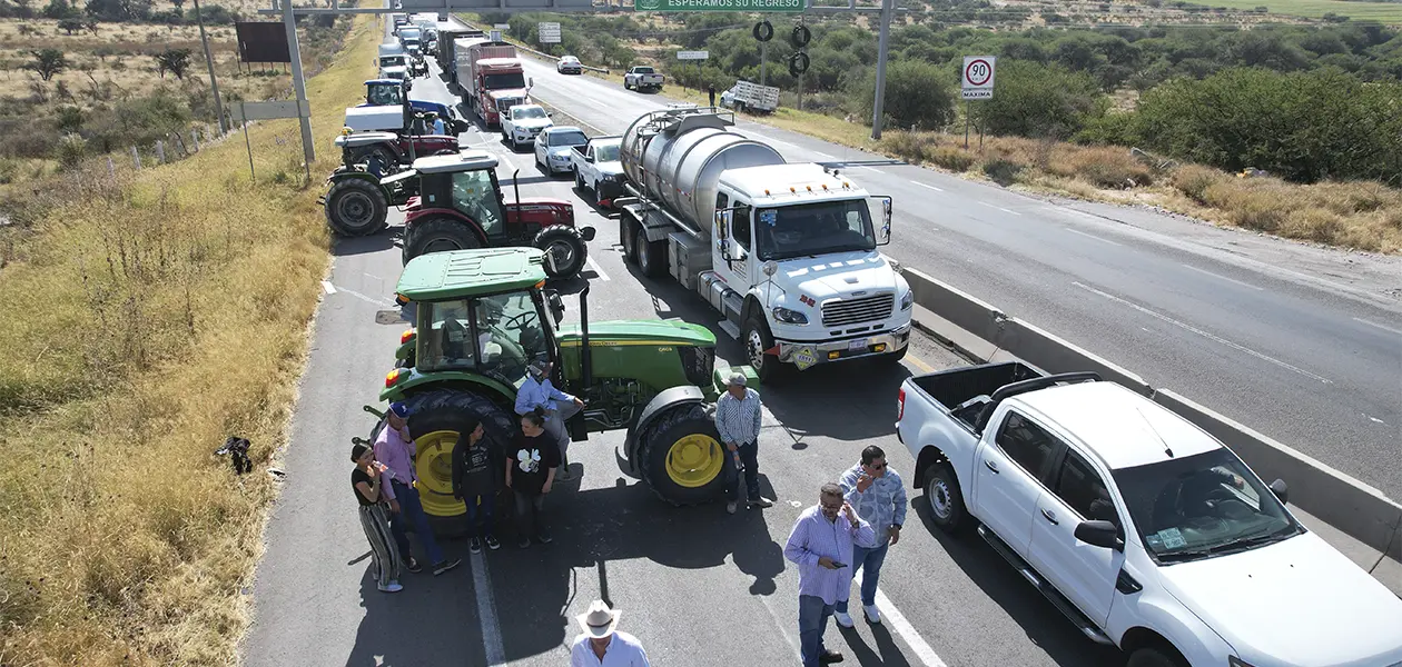 Productores vuelven a salir a las calles y realizan bloqueos parciales