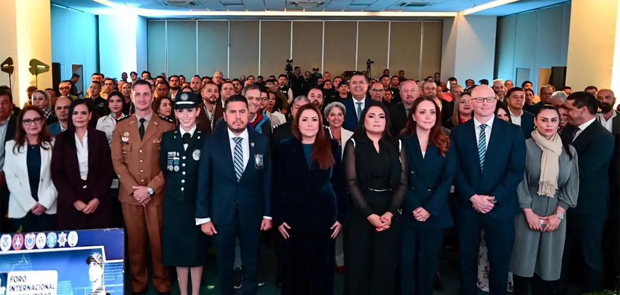 Ponentes internacionales estuvieron presentes; entre ellos la DEA y el FBI