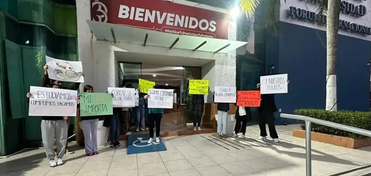 Egresados de La Concordia estallan