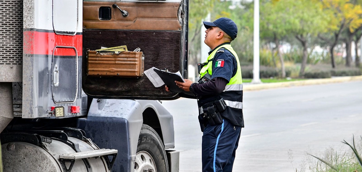 Refuerzan operativos de vigilancia de tránsito de transporte pesado