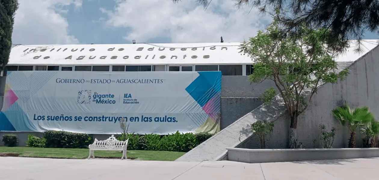 Retornan a planteles IEA