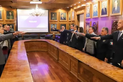 Tere toma protesta a la Junta de Gobierno