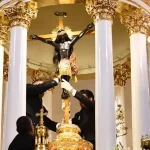 Vuelve al Encino Cristo Negro