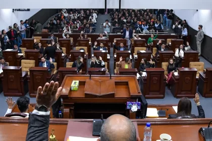 Amplían mandato del fiscal