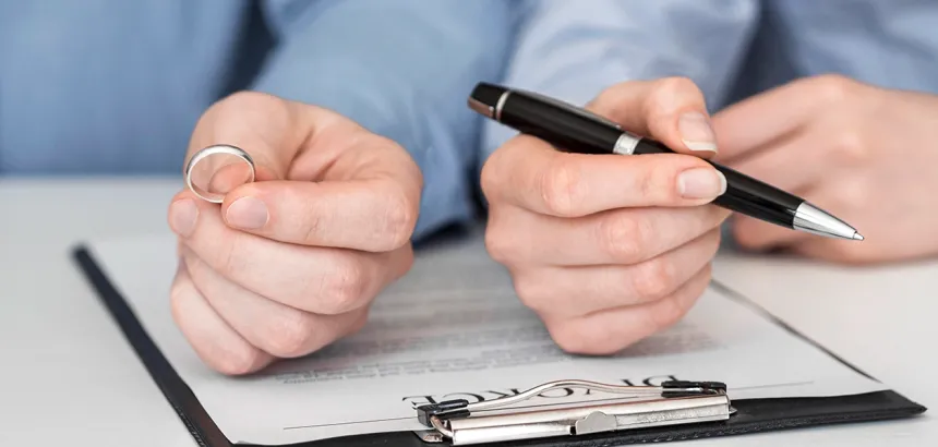 También van hacia arriba los casamientos de personas del mismo sexo.