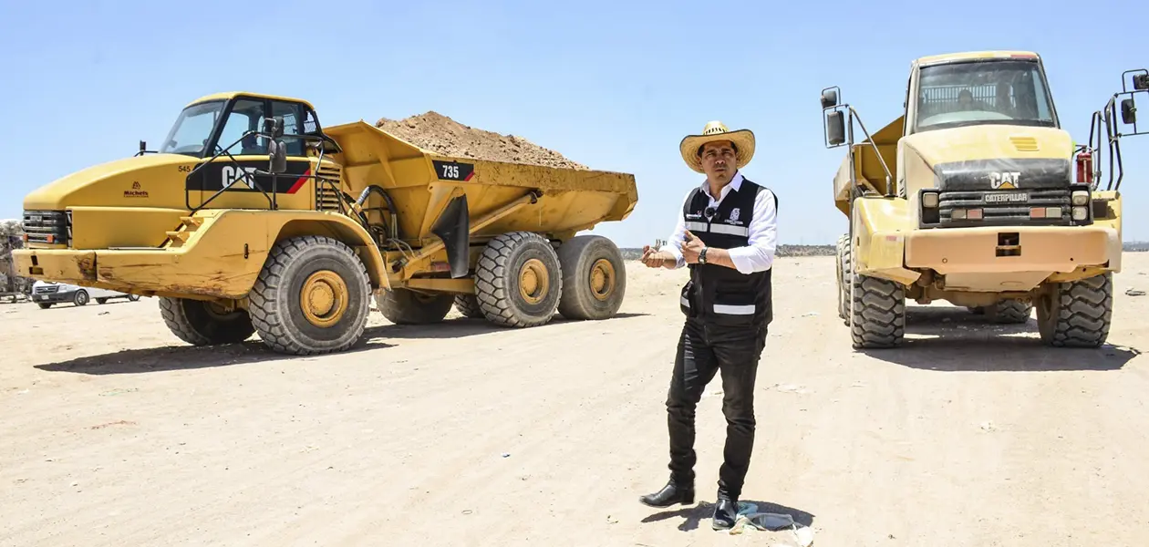 Cumple Leo con más equipo para servicios públicos